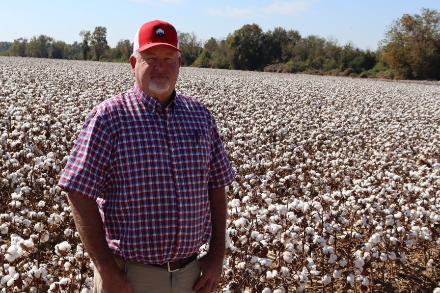 Engelbert Strauss Supports Cotton Farmers in Sub-Saharan Africa